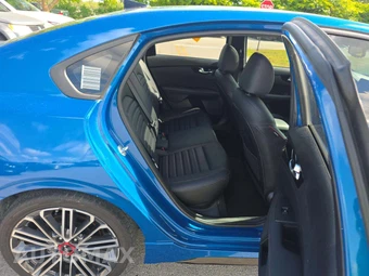 2023 Kia Forte GT – miniatura 13