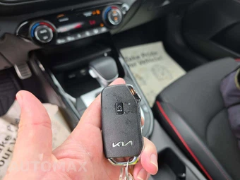2023 Kia Forte GT - miniatura 5