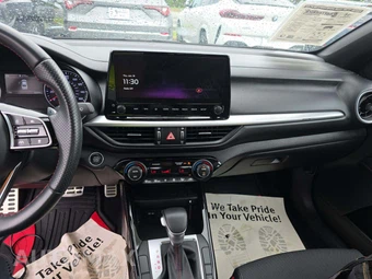 2023 Kia Forte GT - miniatura 7