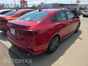2023 Kia Forte GT - miniatura 3