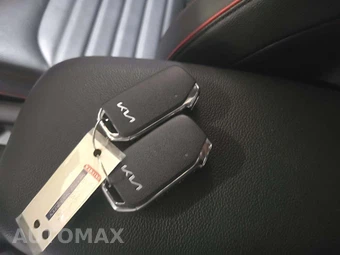 2023 Kia Forte GT - miniatura 8