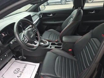 2023 Kia Forte GT - miniatura 7
