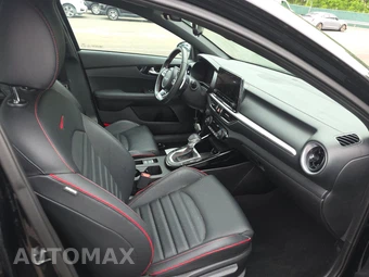 2023 Kia Forte GT - miniatura 8