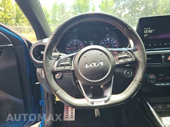 2023 Kia Forte GT – miniatura 10