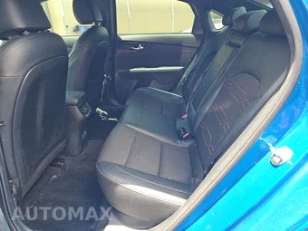 2023 Kia Forte GT – miniatura 13