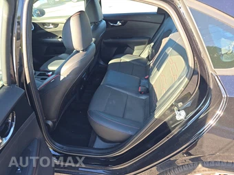 2023 Kia Forte GT – miniatura 13