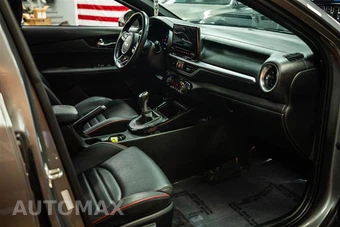 2023 Kia Forte GT - miniatura 13