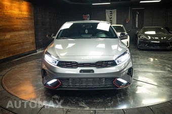 2023 Kia Forte GT - miniatura 4