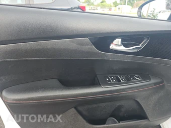 2023 Kia Forte GT - miniatura 9