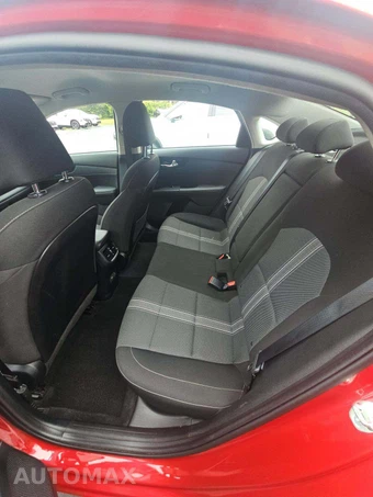 2023 Kia Forte GT-Line – miniatura 13