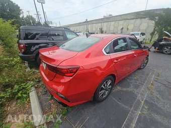 2023 Kia Forte GT-Line – miniatura 3