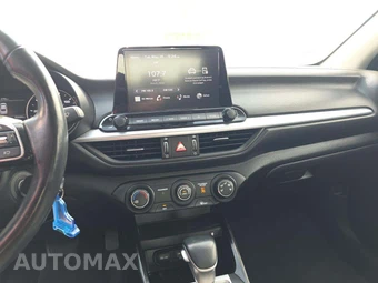2023 Kia Forte GT-Line - miniatura 10