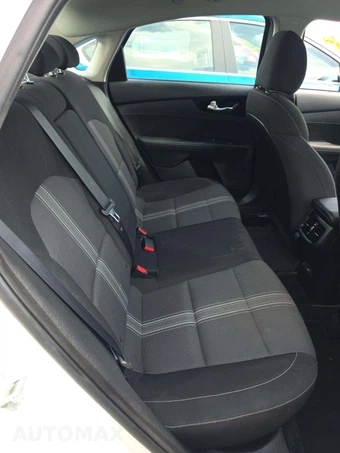 2023 Kia Forte GT-Line - miniatura 16