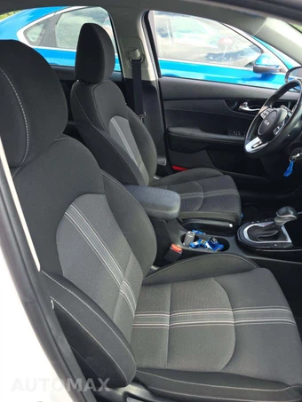 2023 Kia Forte GT-Line - miniatura 18
