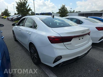 2023 Kia Forte GT-Line - miniatura 2