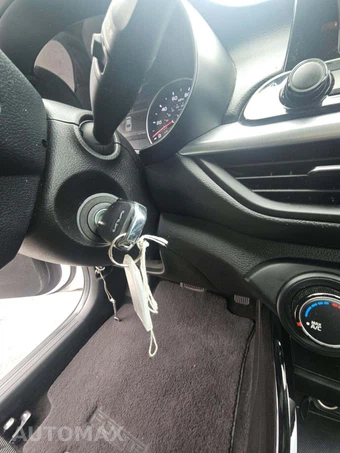 2023 Kia Forte GT-Line – miniatura 5