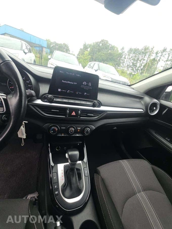 2023 Kia Forte GT-Line – miniatura 7
