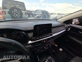 2023 Kia Forte GT-Line - miniatura 10