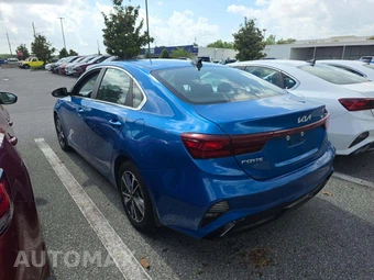 2023 Kia Forte GT-Line - miniatura 2