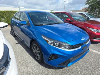 2023 Kia Forte GT-Line - miniatura 4