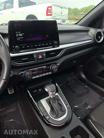 2023 Kia Forte GT-Line - miniatura 10