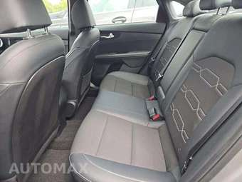 2023 Kia Forte GT-Line - miniatura 13