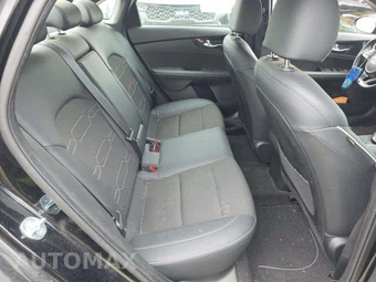 2023 Kia Forte GT-Line - miniatura 13