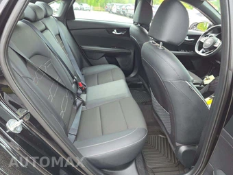 2023 Kia Forte GT-Line - miniatura 13