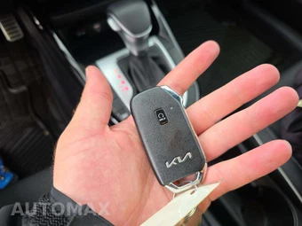 2023 Kia Forte GT-Line - miniatura 5