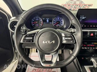 2023 Kia Forte GT-Line - miniatura 13