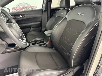 2023 Kia Forte GT-Line - miniatura 33