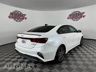 2023 Kia Forte GT-Line - miniatura 7