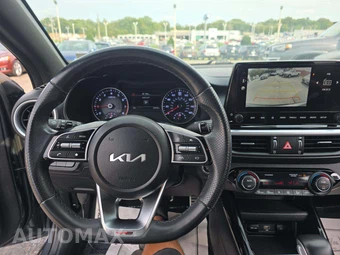 2023 Kia Forte GT-Line - miniatura 10
