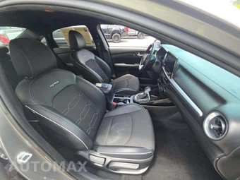 2023 Kia Forte GT-Line - miniatura 18