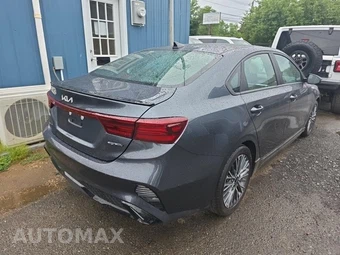 2023 Kia Forte GT-Line - miniatura 4