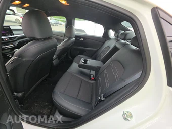 2023 Kia Forte GT-Line - miniatura 13