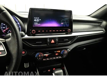 2023 Kia Forte GT-Line - miniatura 12