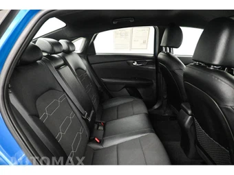 2023 Kia Forte GT-Line - miniatura 15