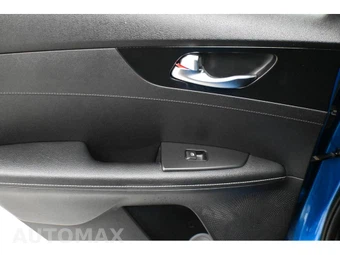 2023 Kia Forte GT-Line - miniatura 18