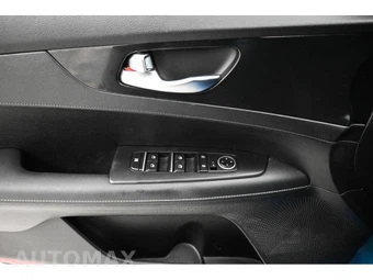 2023 Kia Forte GT-Line - miniatura 25