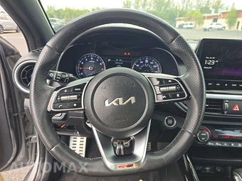 2023 Kia Forte GT-Line - miniatura 10