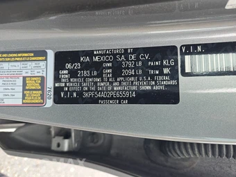 2023 Kia Forte GT-Line - miniatura 14