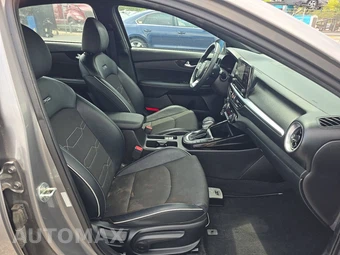 2023 Kia Forte GT-Line - miniatura 8