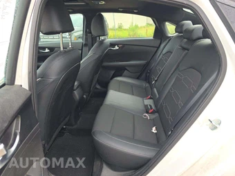 2023 Kia Forte GT-Line - miniatura 13