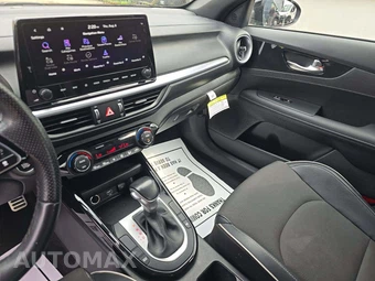 2023 Kia Forte GT-Line - miniatura 10