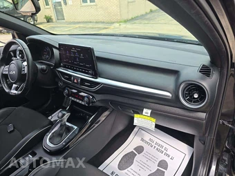 2023 Kia Forte GT-Line - miniatura 19