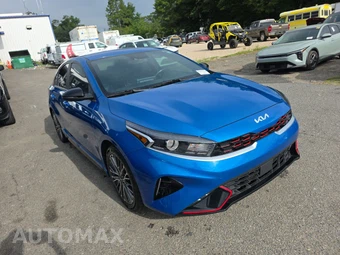 2023 Kia Forte GT-Line – miniatura 3