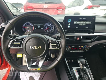 2023 Kia Forte GT-Line - miniatura 11
