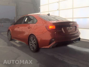 2023 Kia Forte GT-Line - miniatura 6