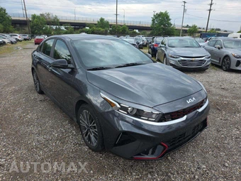 2023 Kia Forte GT-Line - miniatura 4